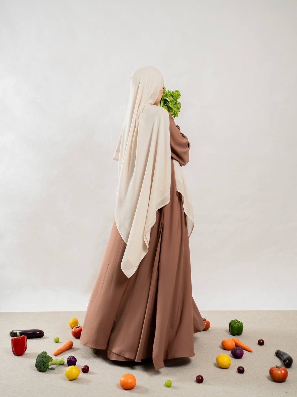 Azmiza-Isla Outer-Hanya Outer Saja-Loose Outer