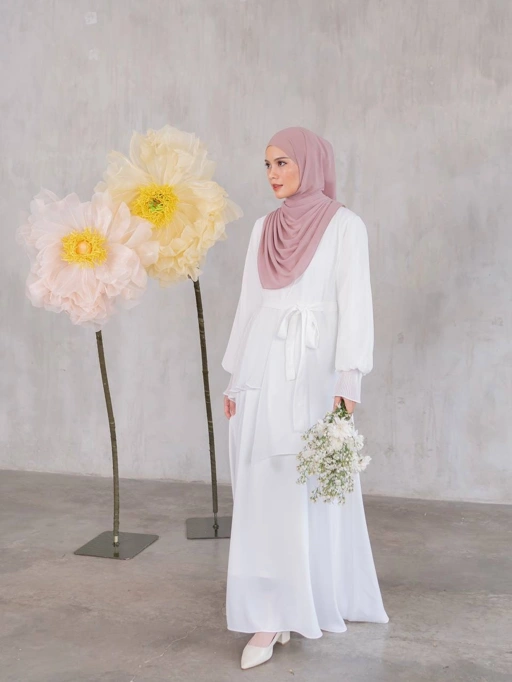 Image of Azmiza - Lunara Dress(Dress Special Occasion Bahan Pleats dan Sahara Platinum)