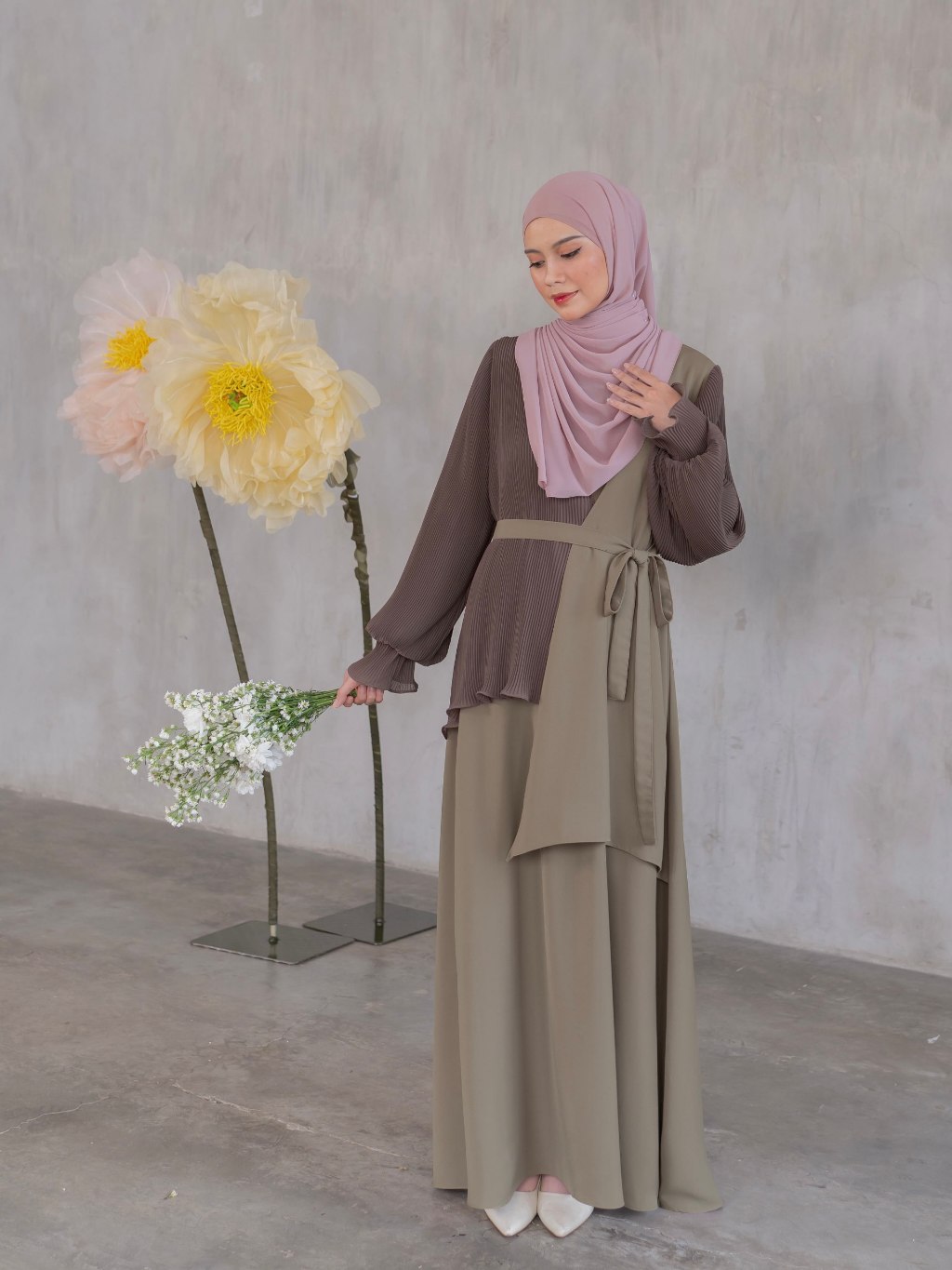 Azmiza - Lunara Dress(Dress Special Occasion Bahan Pleats dan Sahara Platinum)