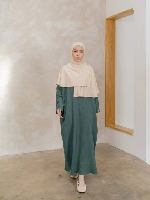 Image of Azmiza - Cana Midi Dress (Dress Midi Oversize Daily Umroh Haji Bahan Cotton Foam)