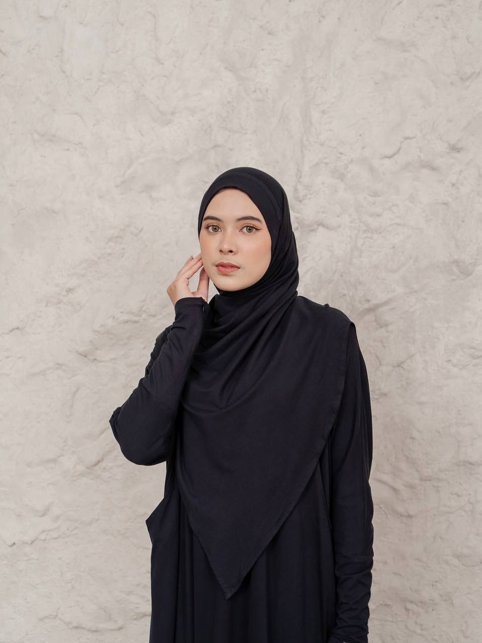 Azmiza - 2 In 1 Lilith Instant-(HIJAB ONLY)-(Hijab Instan 2 Style Daily Umroh Haji Bahan Premium Spandex Cotton)