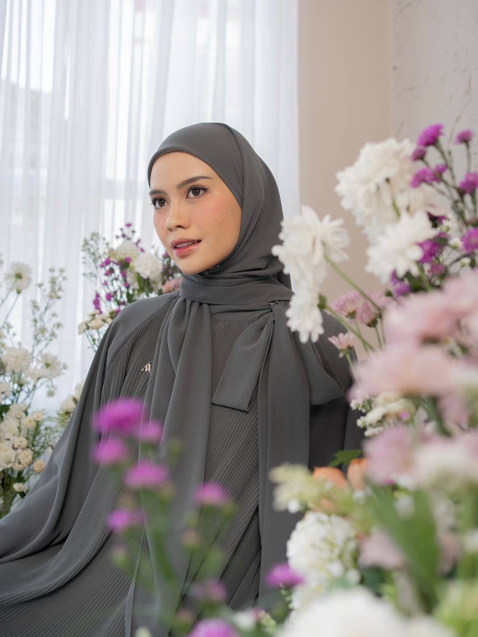 AZMIZA - MADELINE SERIES ( Dress Special Occasion Bahan Armani Silk dan Pleats)