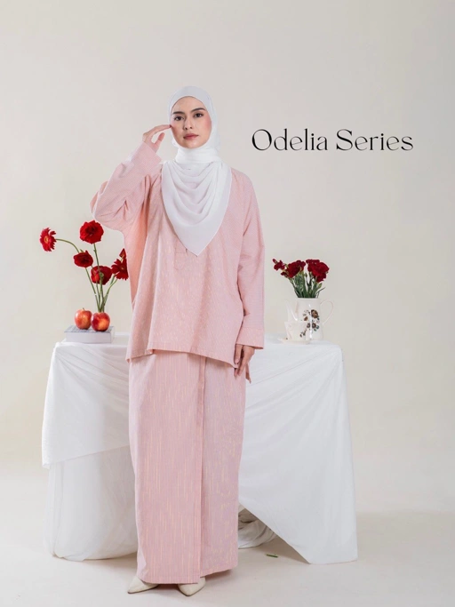 Image of Azmiza - Odelia Top - Top Stripe Oversize Bahan Cotton- Top Oversize Jumbo Nyaman