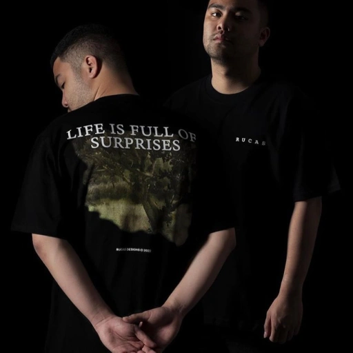 Image of RUCAS S9 LIFE IS FULL SURPRISE T-SHIRT - XXL