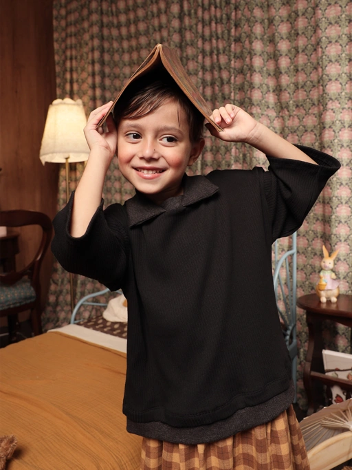 Image of SABINE AND HEEM – BUUM Collar Big Tee – Black & Brown – Kids Ribbed Cotton Collared T-Shirt