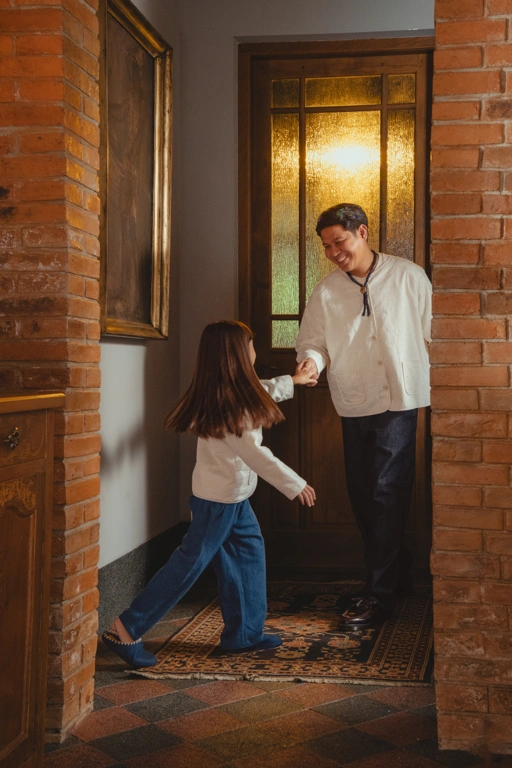 Image of RAN X SABINE AND HEEM - MEMORY Embroidery Linen Puff Outer - Adult Linen Embroidered Jacket