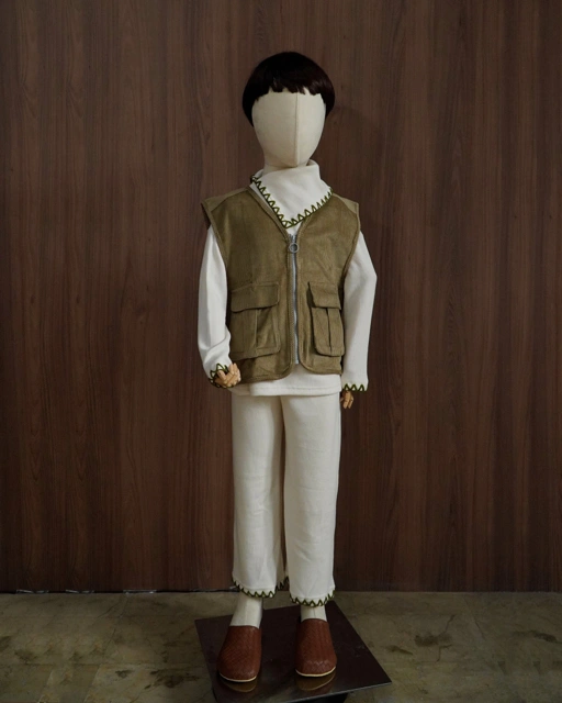 Image of SABINE AND HEEM - ZAGGA Pocket Vest Kids - Light Brown - Kids Vest