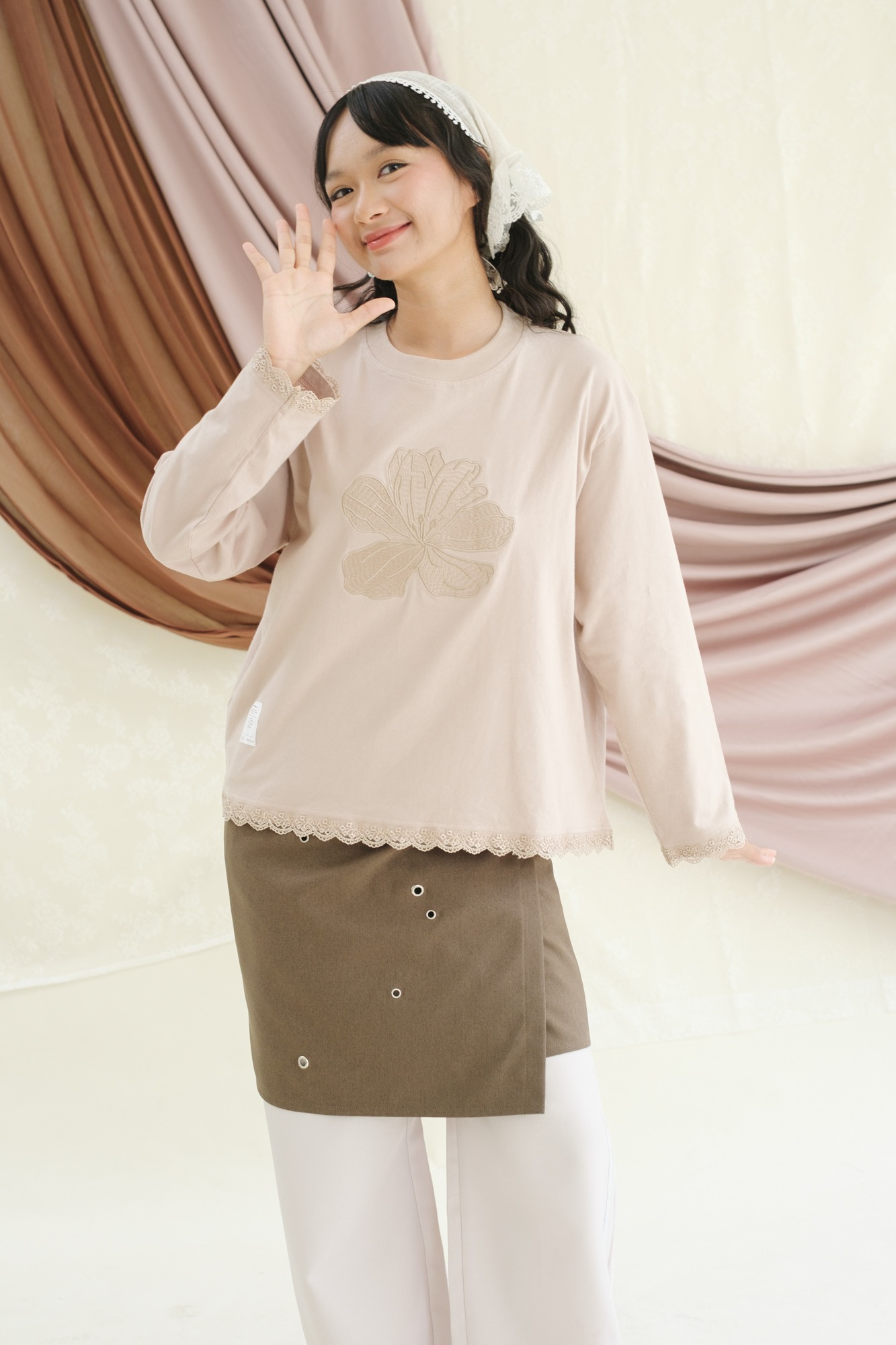 Tome Ame - Yuna Longsleeve - Kaos Lengan Panjang Embroidery 24S Motif Bunga