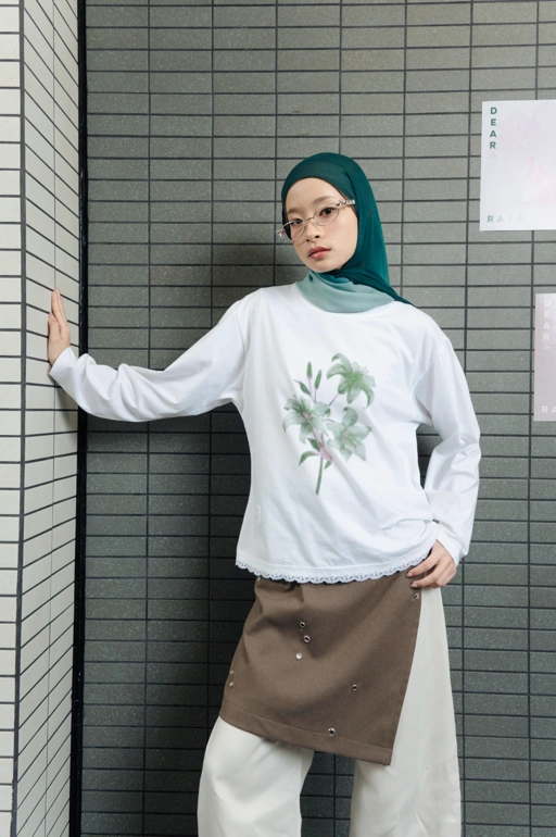 Image of TOME AME - ARIRI T SHIRT LONGSLEEVE - KAOS LENGAN PANJANG MOTIF BUNGA
