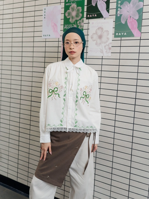 Image of TOME AME - HARUKO SHIRT - KEMEJA LENGAN PANJANG WANITA MOTIF BUNGA COTTON POPLIN