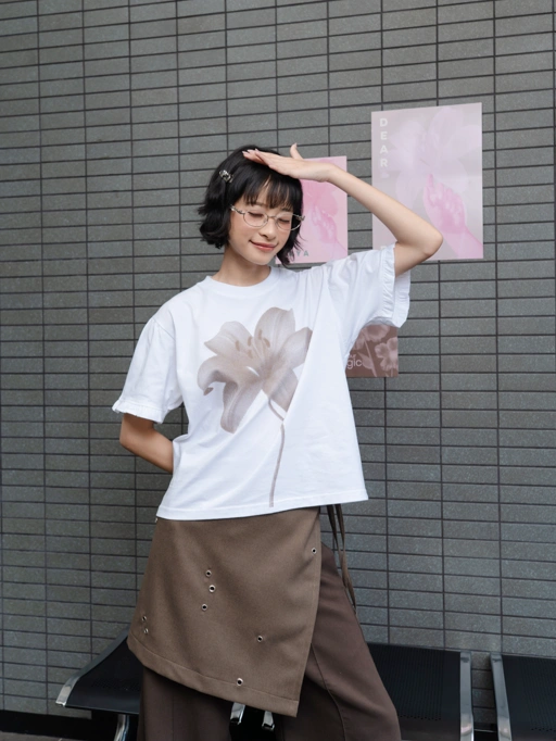 Image of TOME AME - REN SHORT SLEEVE - KAOS LENGAN PENDEK MOTIF BUNGA