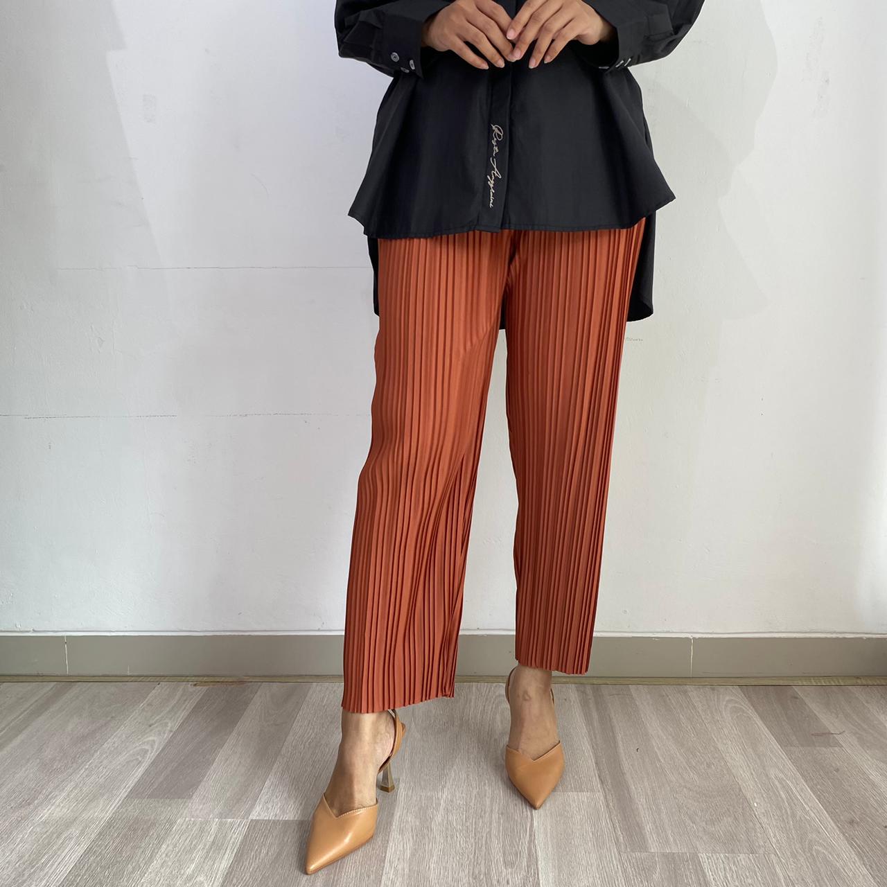 Ruka Pleats Pants Celana Plisket Pensil