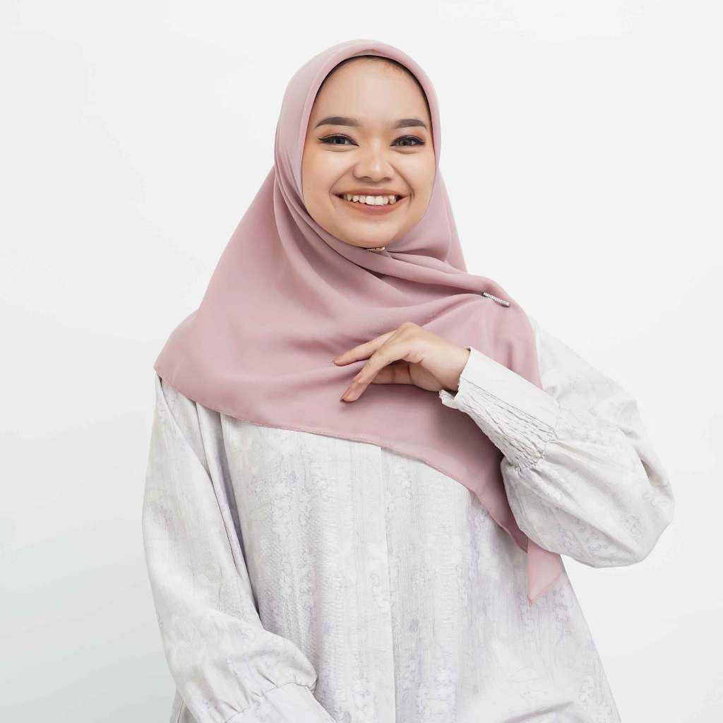 Plain Square Hijab Segi Empat