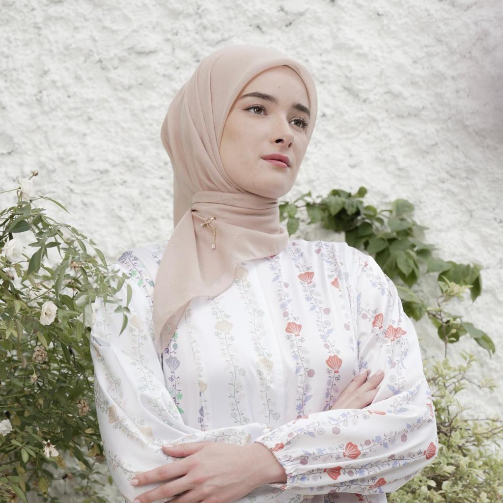 Paris Jepang Hijab Premium Segiempat Polos