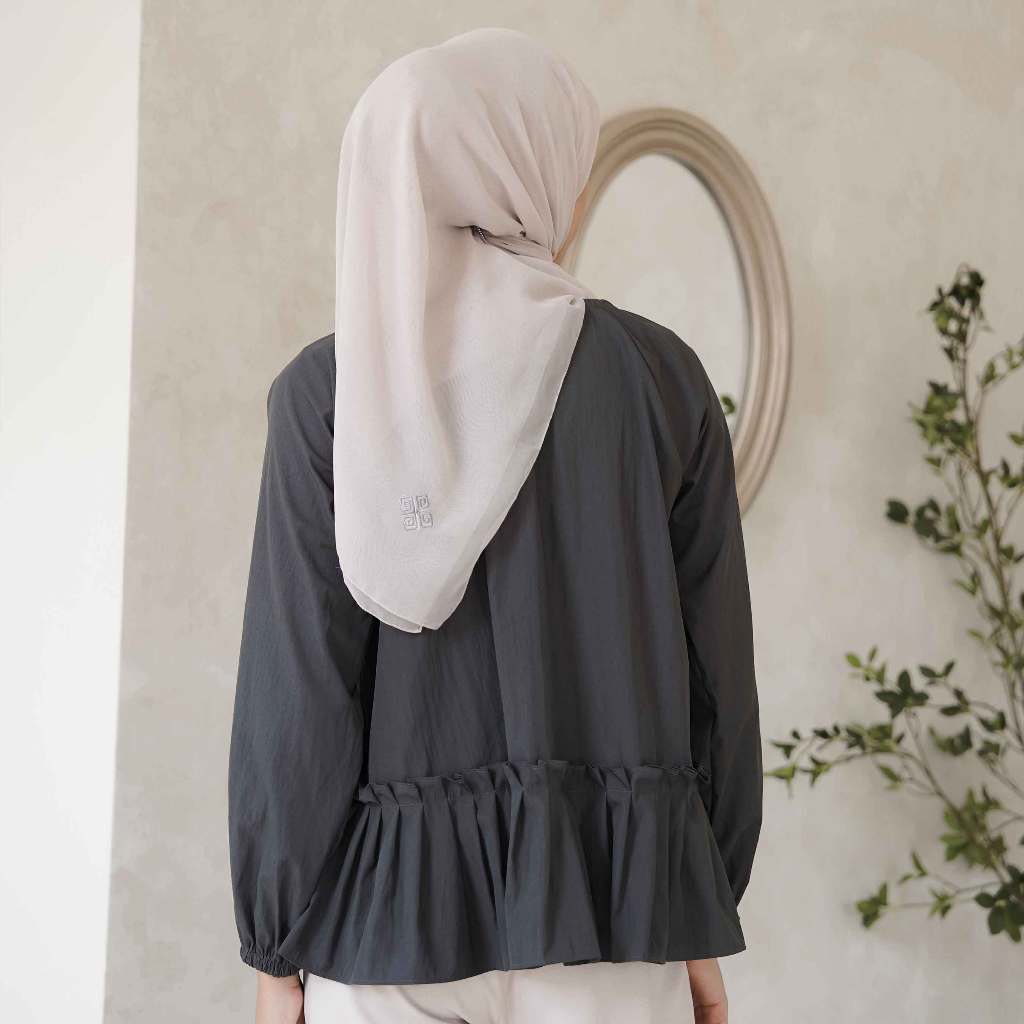 Rua Outer Zipper
