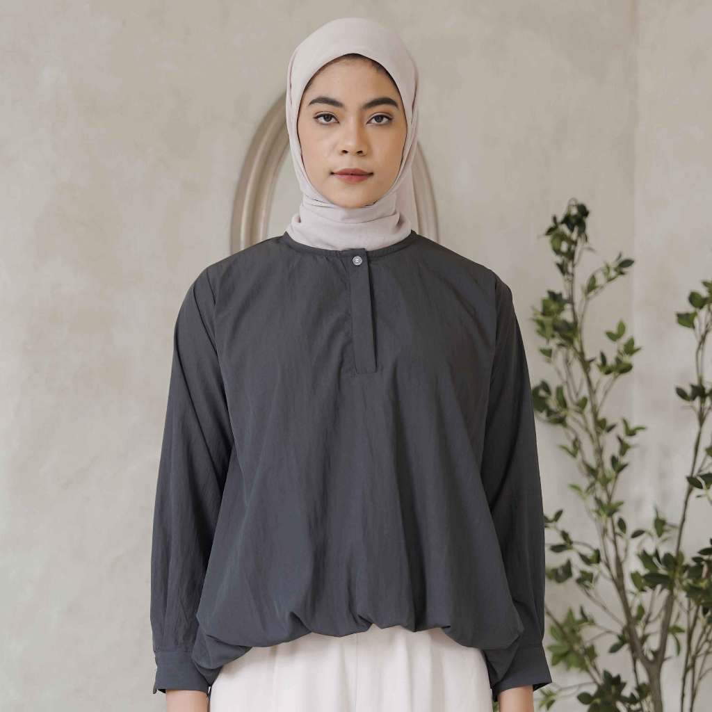 Ferisha Blouse Balloon Silhouette
