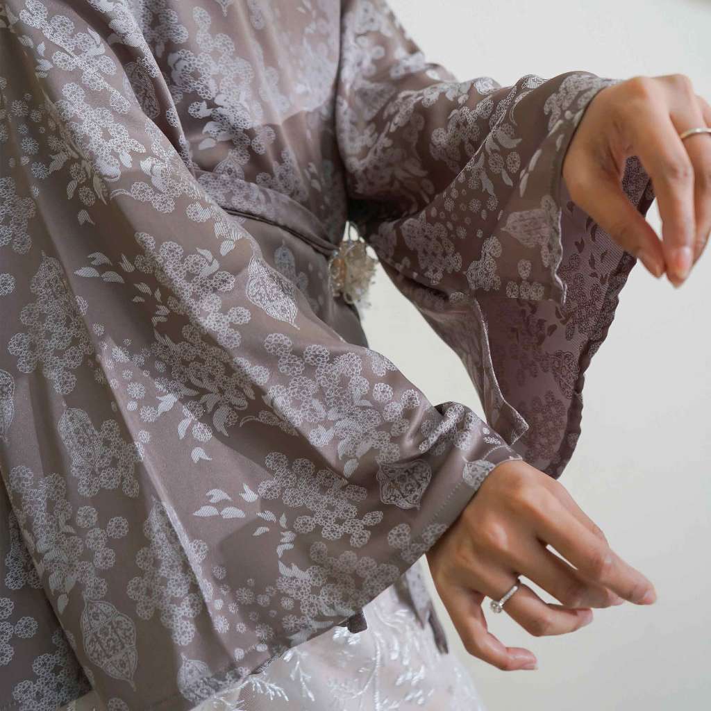 Alira Blouse