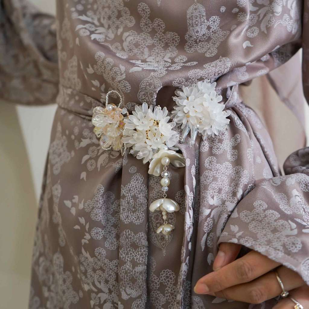 Alira Blouse