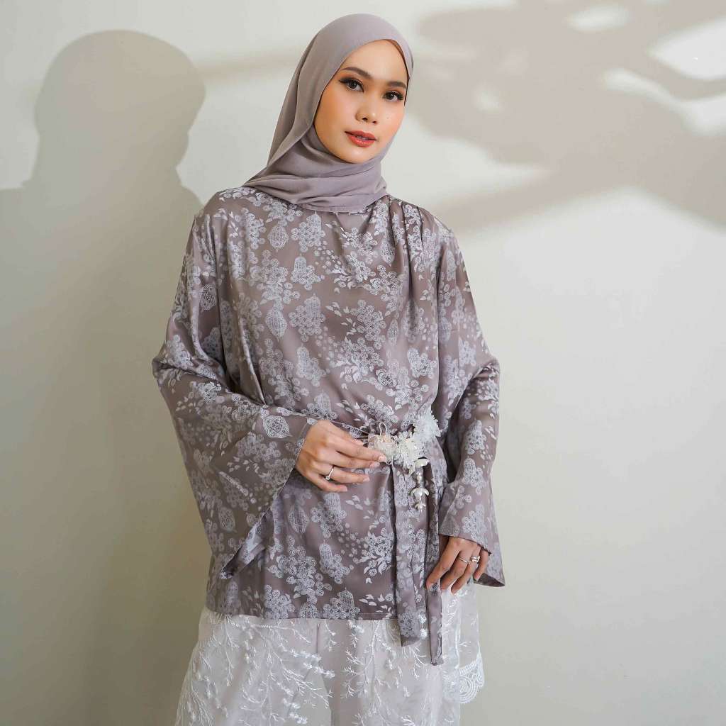 Alira Blouse