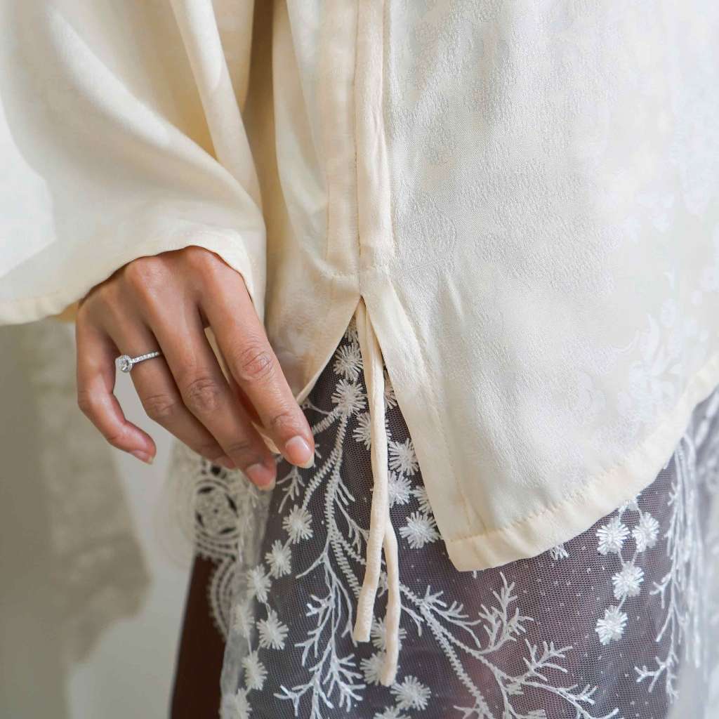 Alira Blouse