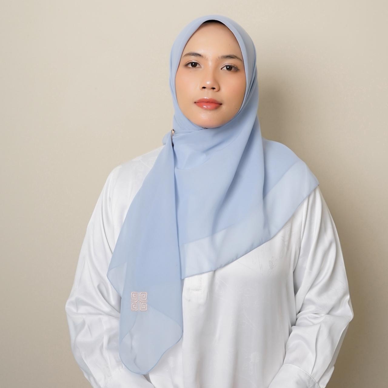 Paris Jepang Sakura Hijab Segiempat Polos