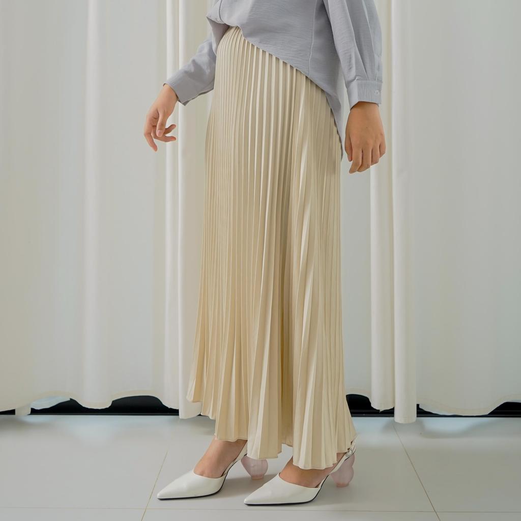 Rora Pleats Skirt Jumbo