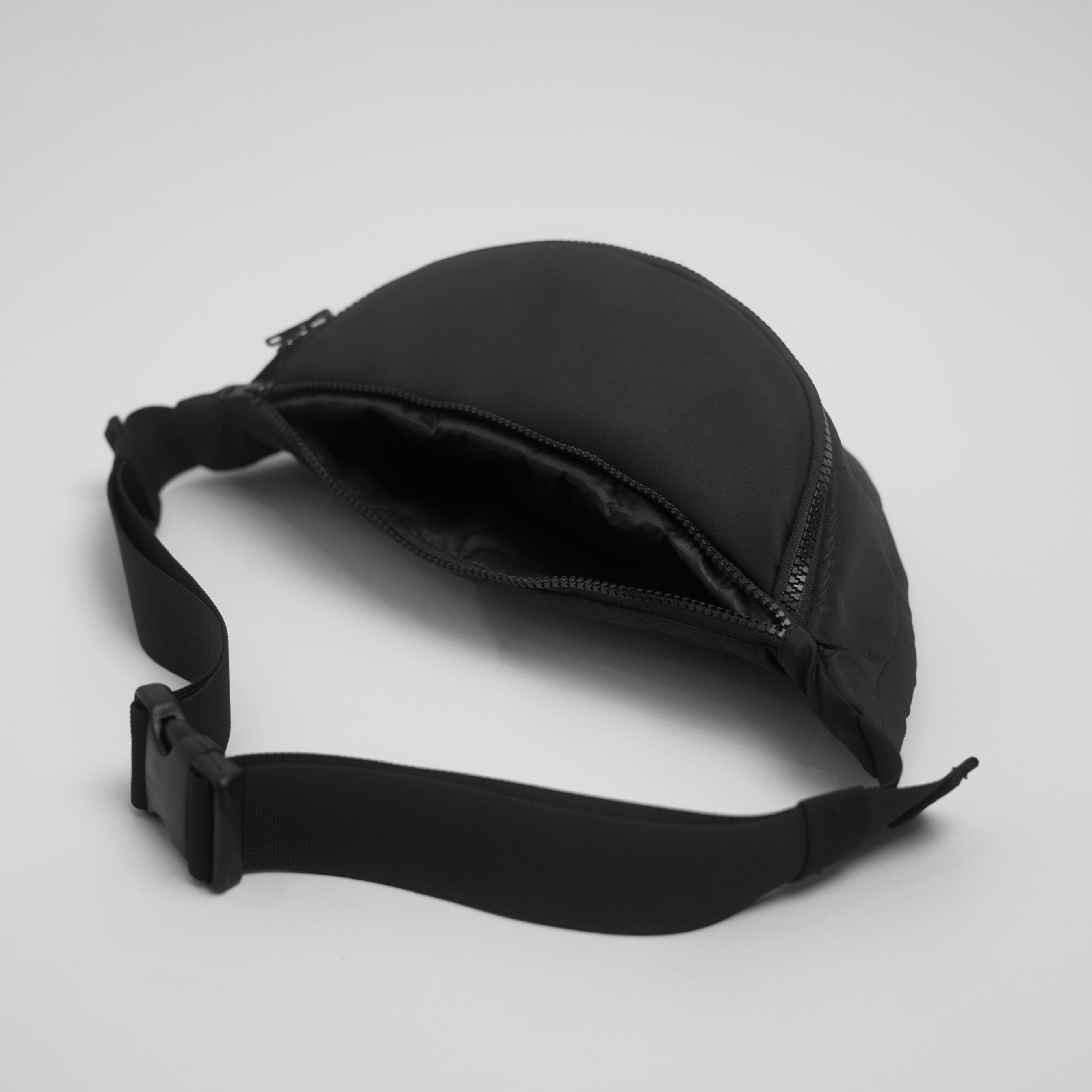 TAS POUCH LOGAN & TAS PINGGANG WALTER