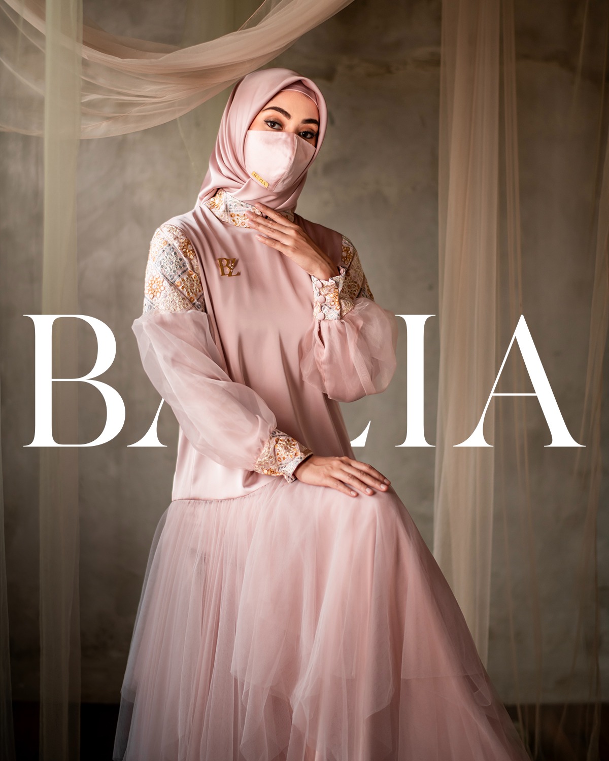 AORA DRESS