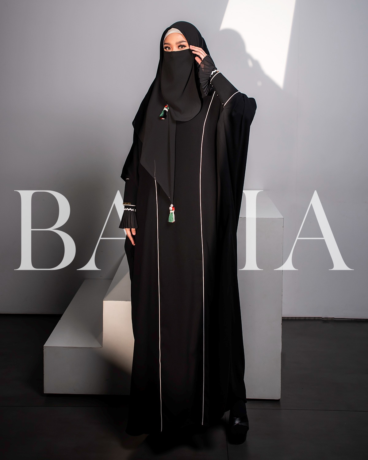 KIKO ABAYA