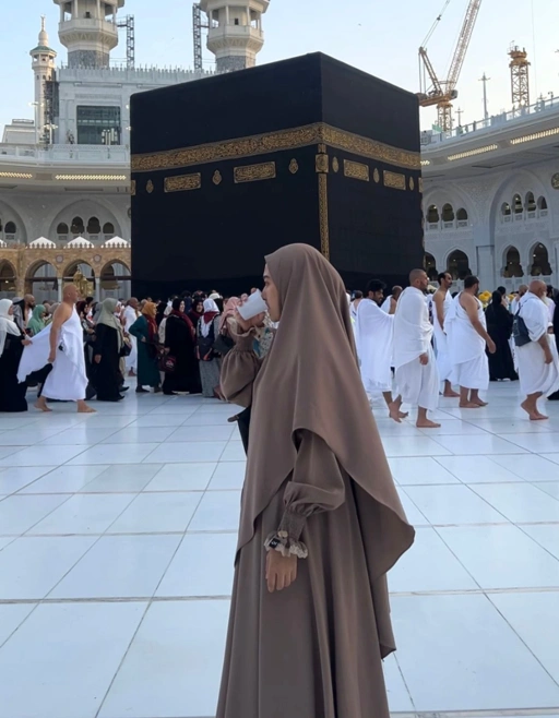 Image of ALIYAH ABAYA [BRSYARI X NISACOOKIE]