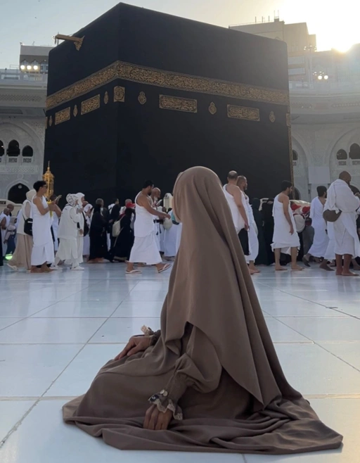 Image of ALIYAH ABAYA [BRSYARI X NISACOOKIE]