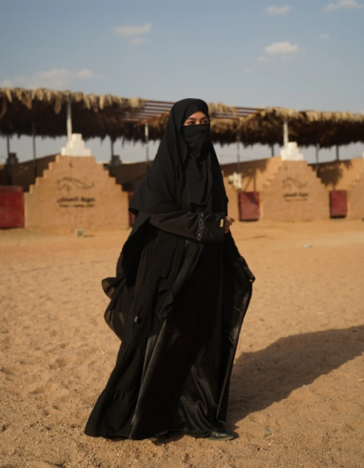 Image of GHANIA ABAYA [BRSYARI X WARDAH MAULINA]