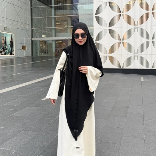 Image of DAANIA KHIMAR