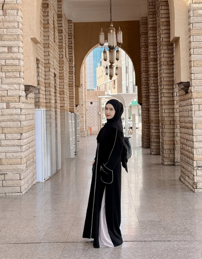 SARQIYA ABAYA
