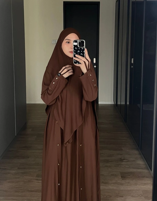 Image of SARAH ABAYA [BRSYARI X NISACOOKIE]