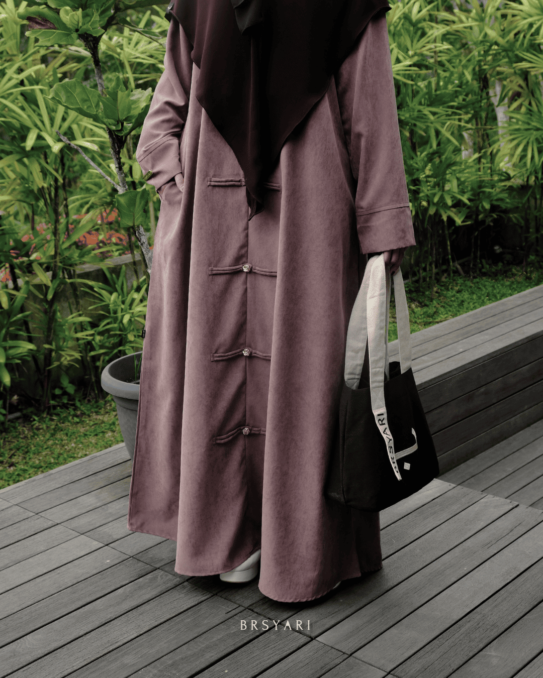 ALEENA ABAYA CHEONGSAM