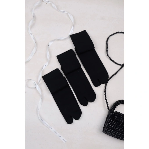 Image of KAOS KAKI HITAM