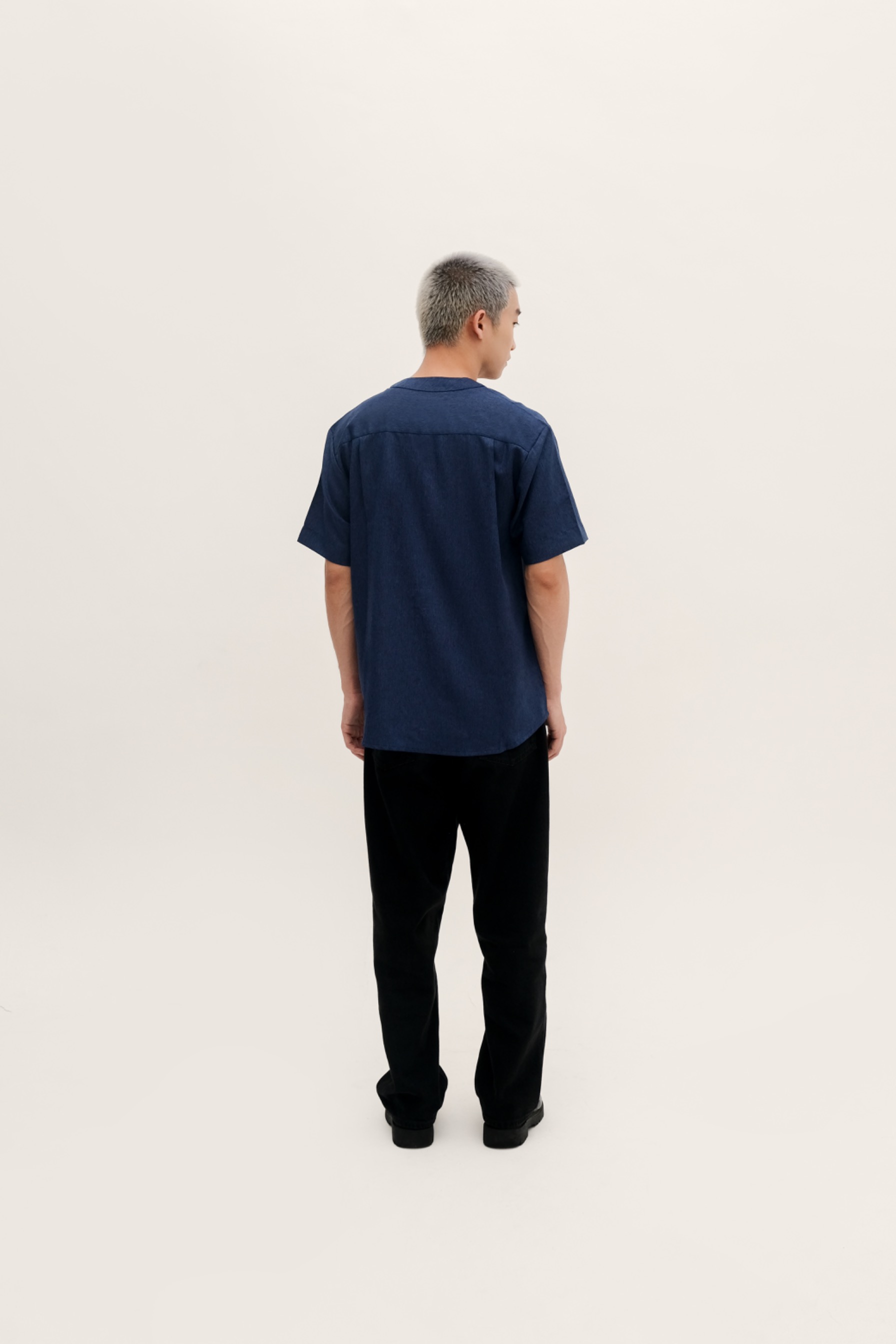 SANGKALA - v neck short sleeve shirt