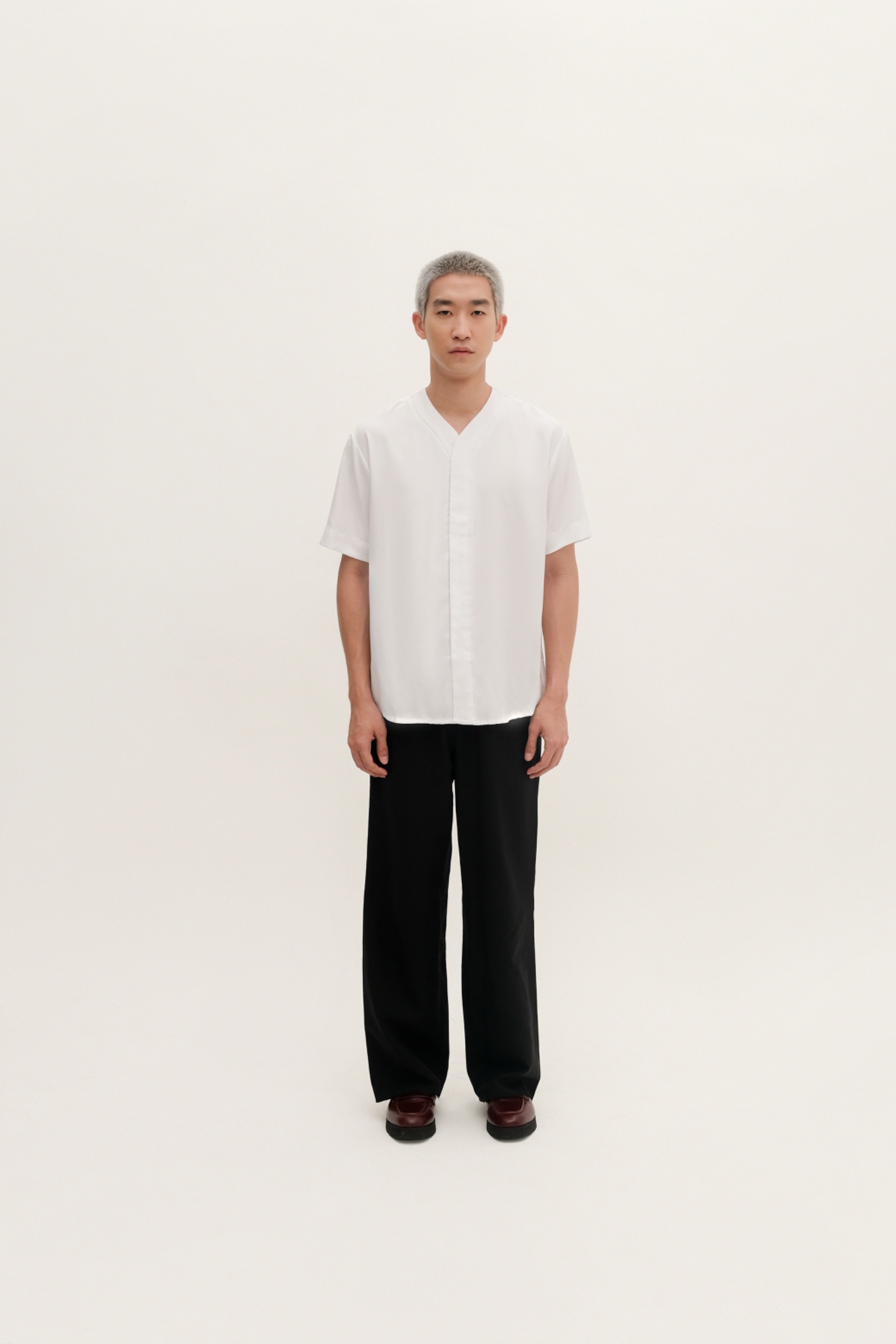 SANGKALA - v neck short sleeve shirt