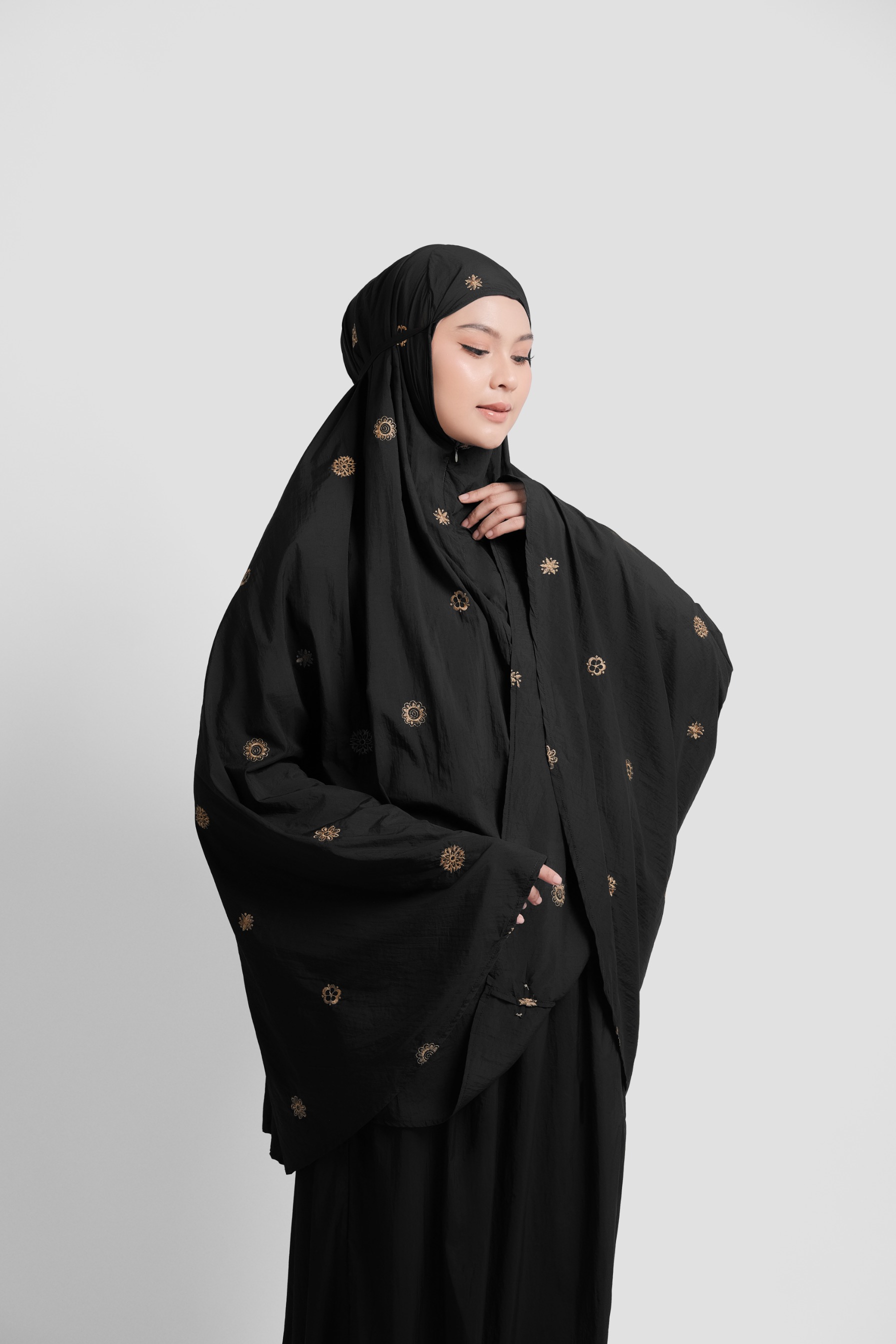 LUNARA travel prayer set