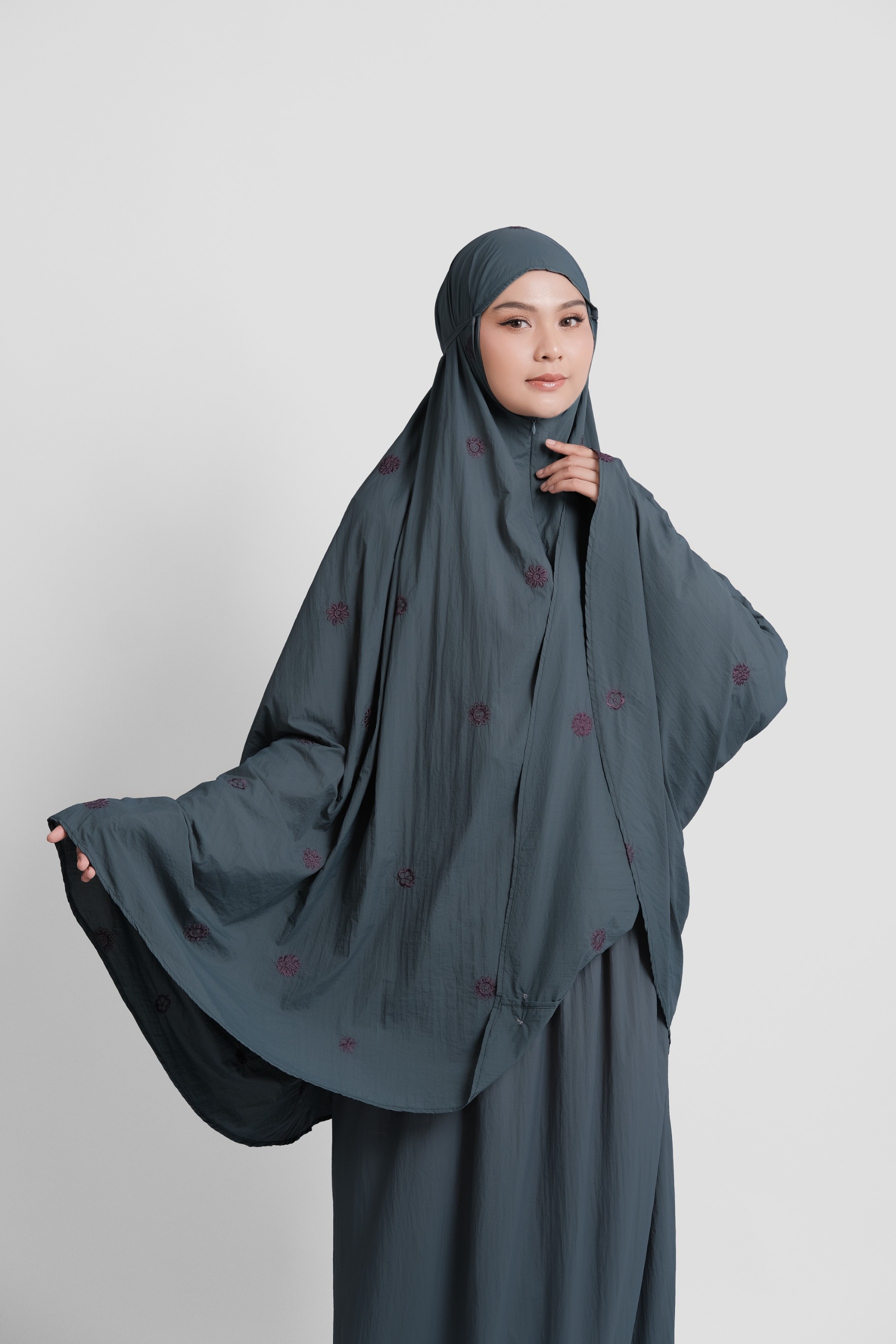 LUNARA travel prayer set