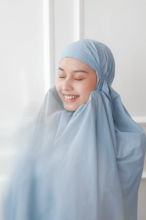 Image of MAIRA travel prayer set