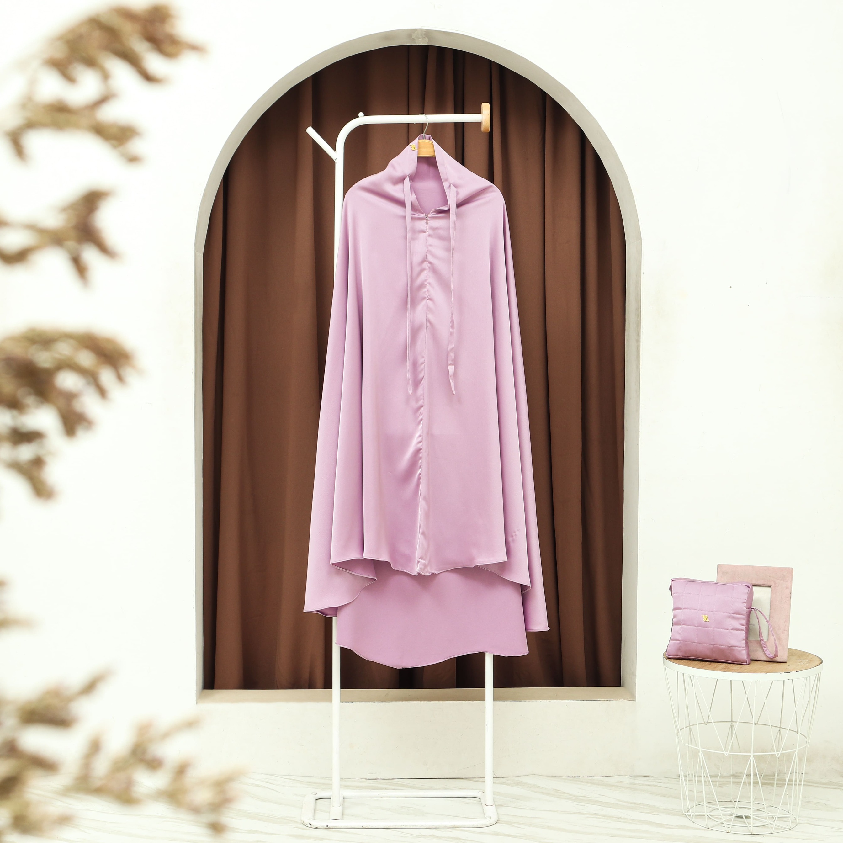 Lamia - Prayer Robe