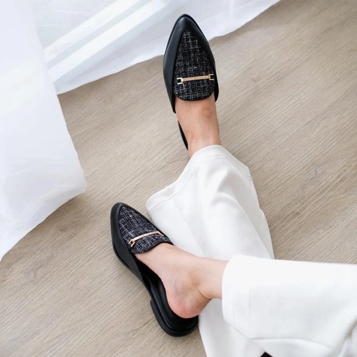 Image of Cekhas - Diva Black Mules Wanita