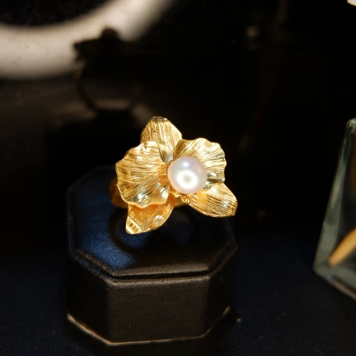 Image of [SERIES] CINCIN FLORAL