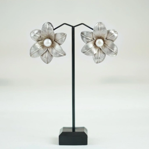 Image of [SERIES] ANTING FLORAL BESAR SILVER