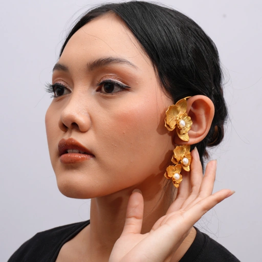 Image of [SERIES] EARCUFF FLORAL