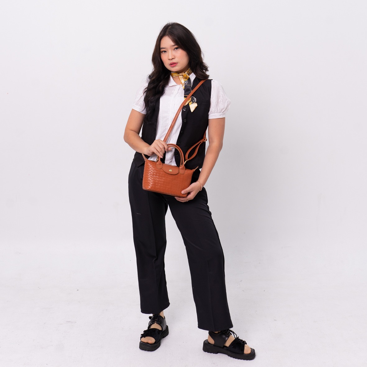 FEMMEBRAVILE Sling Bag Tas Selempang Wanita Fashion Women Shoulder bag Jennie Gayatri Bag