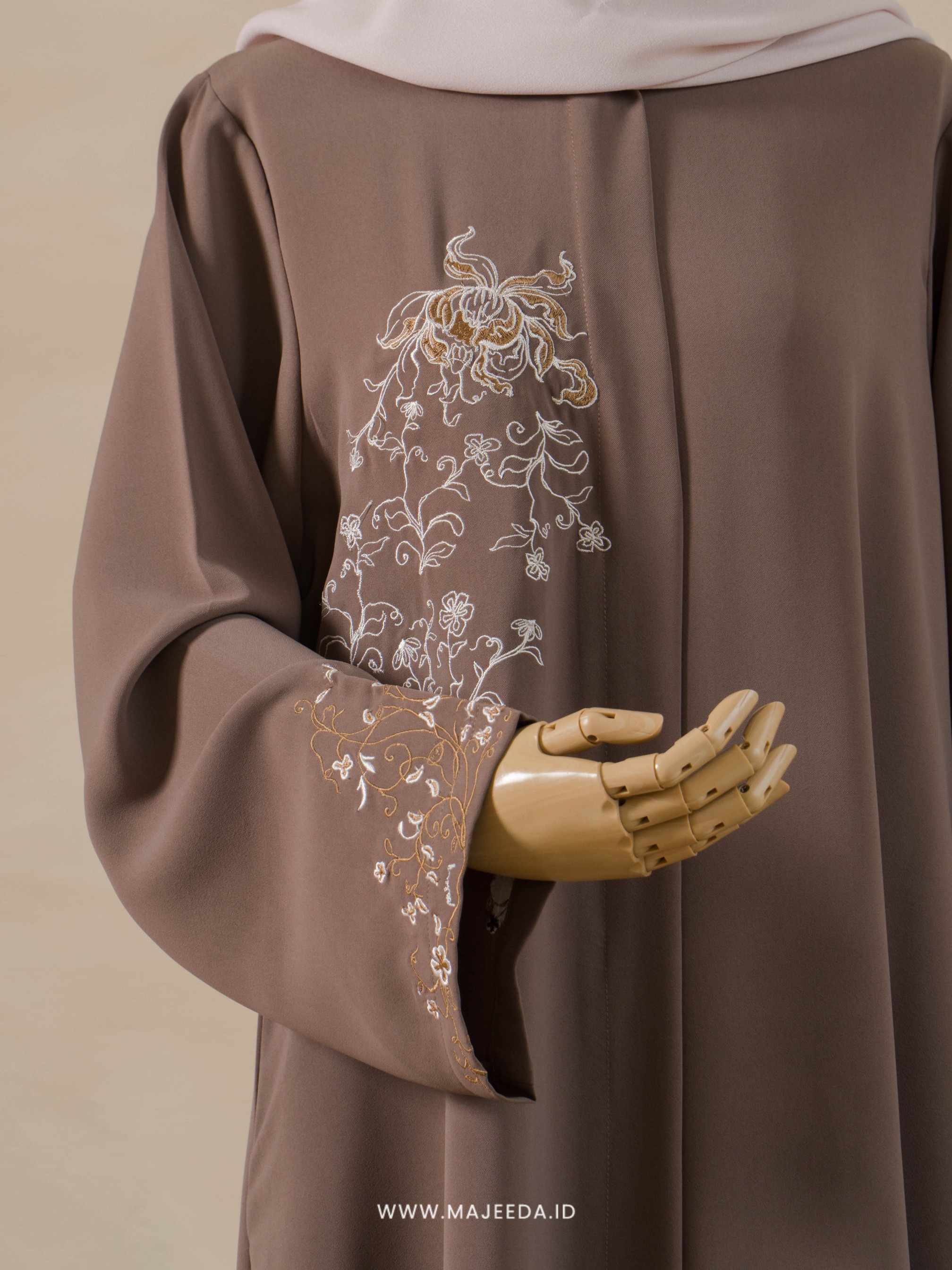 Dress Only | Langkah
