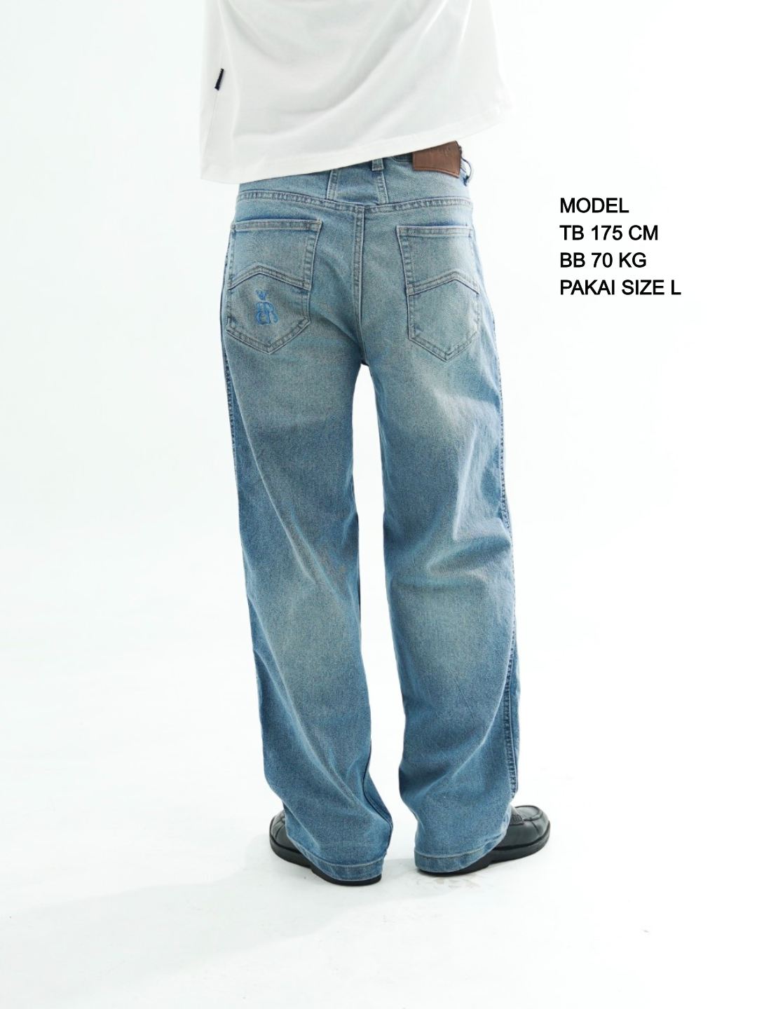 Bewear - Stretchy Loose Jeans Light Blue